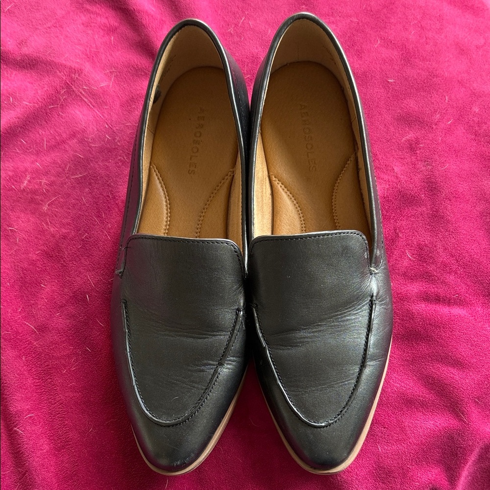AEROSOLES Black Leather Flats